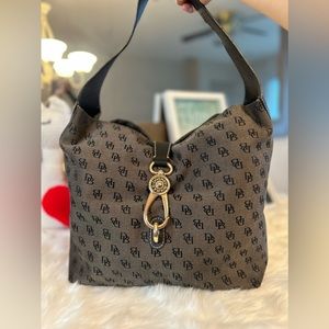 Dooney and Bourke logo lock sac handbag